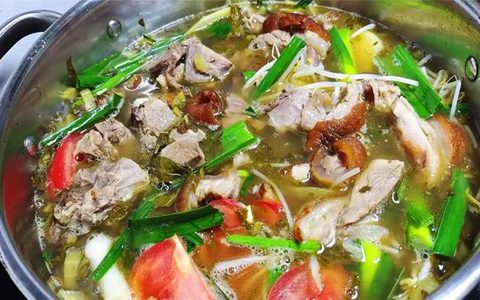 黔西酸菜蹄髈火锅秋冬寻味指南